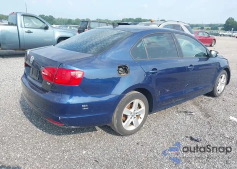 2011 Volkswagen Jetta 2.0L Tdi from USA, damaged, VIN 3VWLL7AJ8BM131856